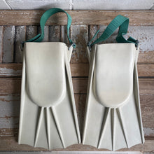 Load image into Gallery viewer, Vintage 1950s White Swim Fins
