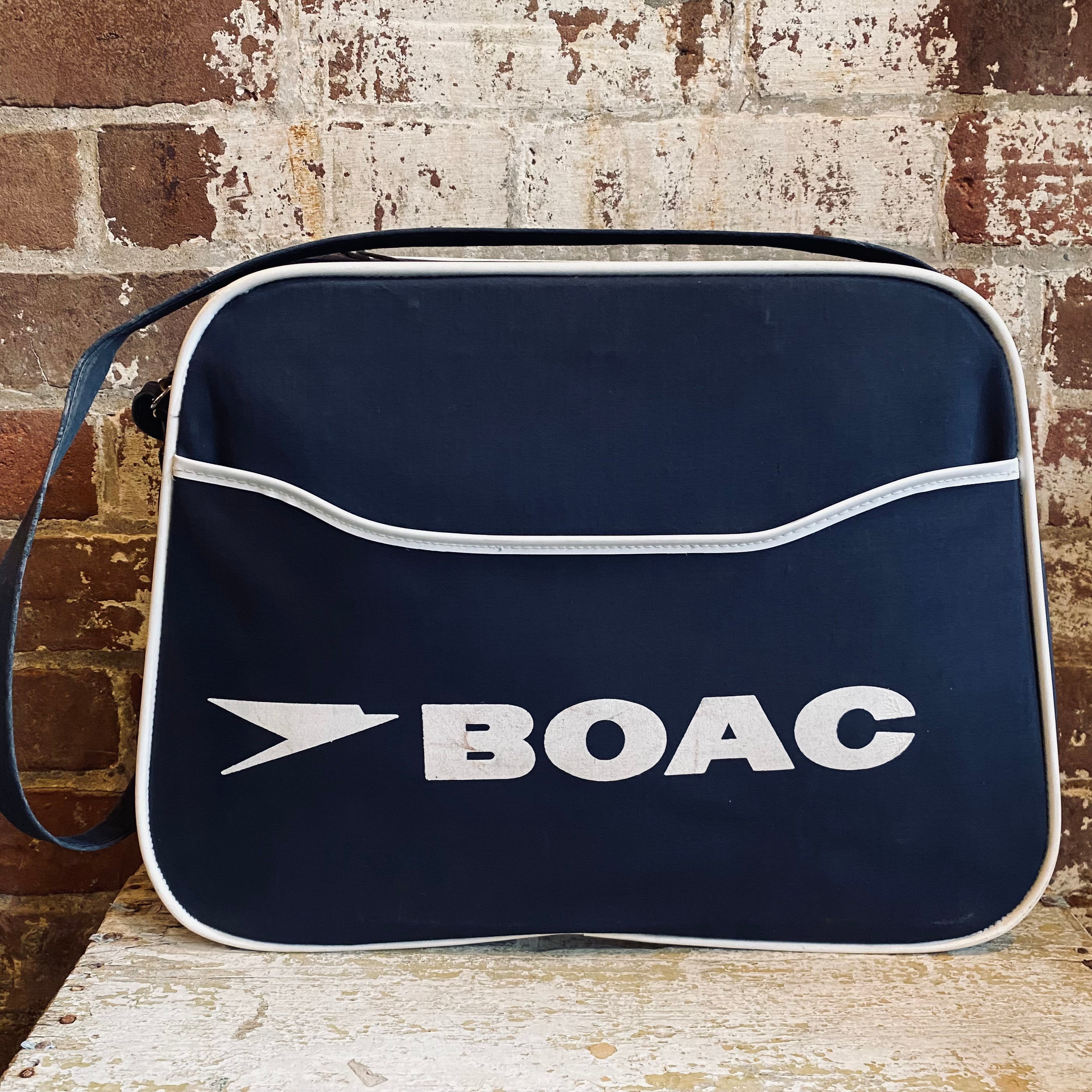 1968年　ヴィンテージ　エアラインバッグ　「BOAC」